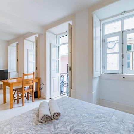 R3 - Coimbra Lovers - Mondego Suite Esterno foto